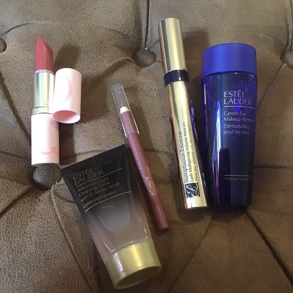 Lipstick - Picture 1 of 1